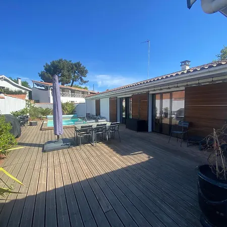 Avec Piscine, Wifi Et Jardin Au Coeur Des Abatilles, Proche Et Commerces - Fr-1-374-202 * Arcachon