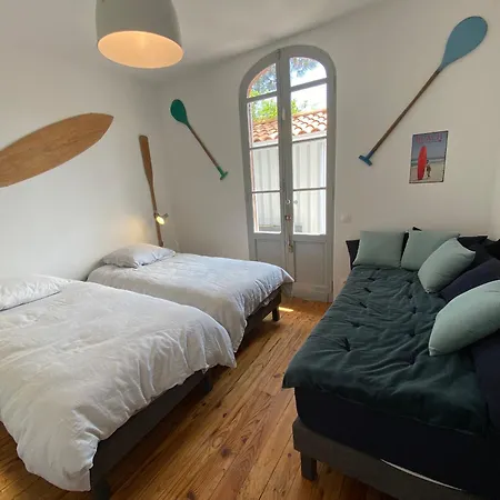 Avec Piscine, Wifi Et Jardin Au Coeur Des Abatilles, Proche Et Commerces - Fr-1-374-202 Villa *